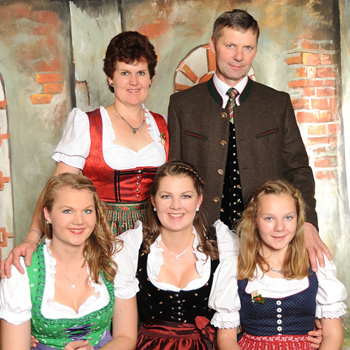 Ihre Gastgeber vom Zeislerhof - Familie Rößler